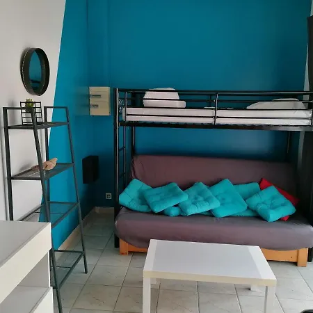 500m Apartment