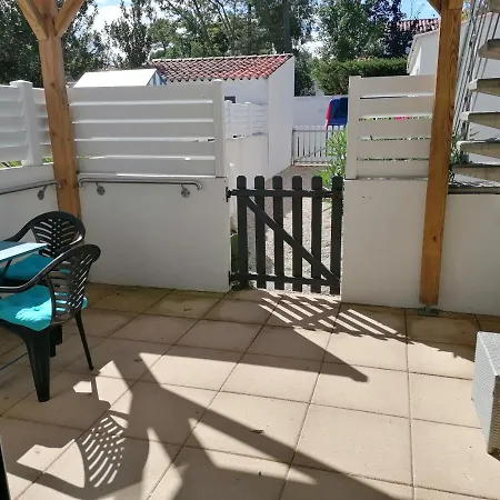 500m Apartment *